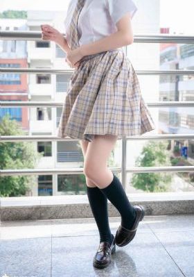 朝八晚四_720免费在线播放