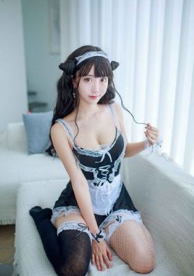 女大学生的沙龙室女主_BD国语免费播放